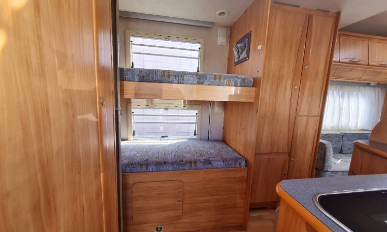 adria-coral670dk-caravanbacci