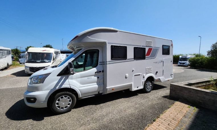 rollerteam-kronos285tl-caravanbacci