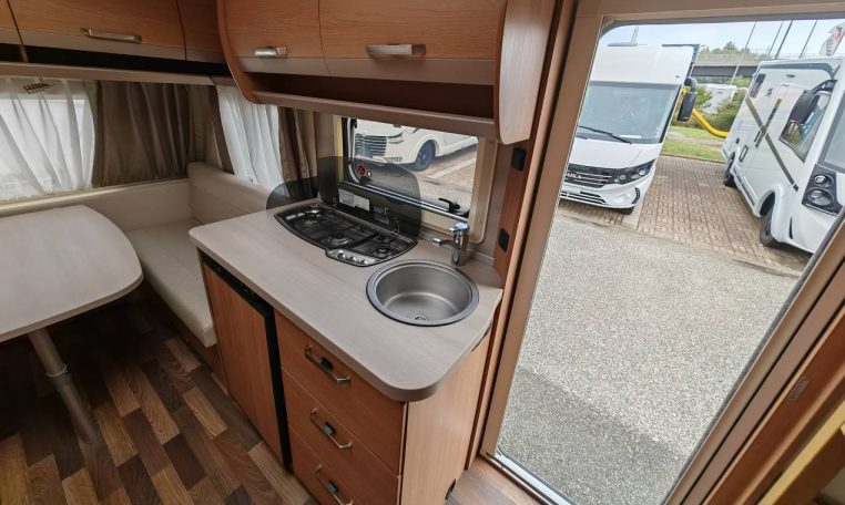 knaus-sport400lk-caravanbacci