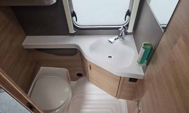 knaus-sudwind460eu-caravanbacci