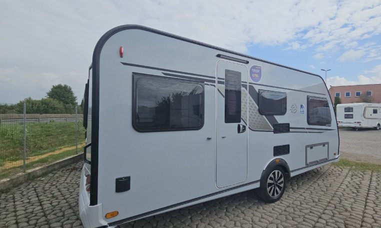 knaus-sudwind460eu-caravanbacci