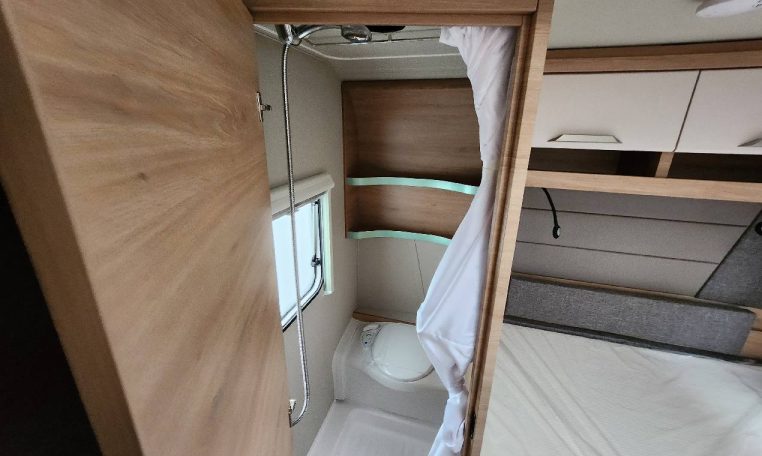 knaus-sudwind500pf-caravanbacci