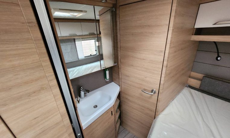 knaus-sudwind500pf-caravanbacci