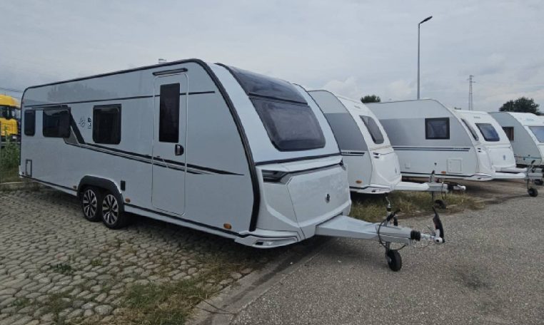 knaus-sudwind650pxb-caravanbacci