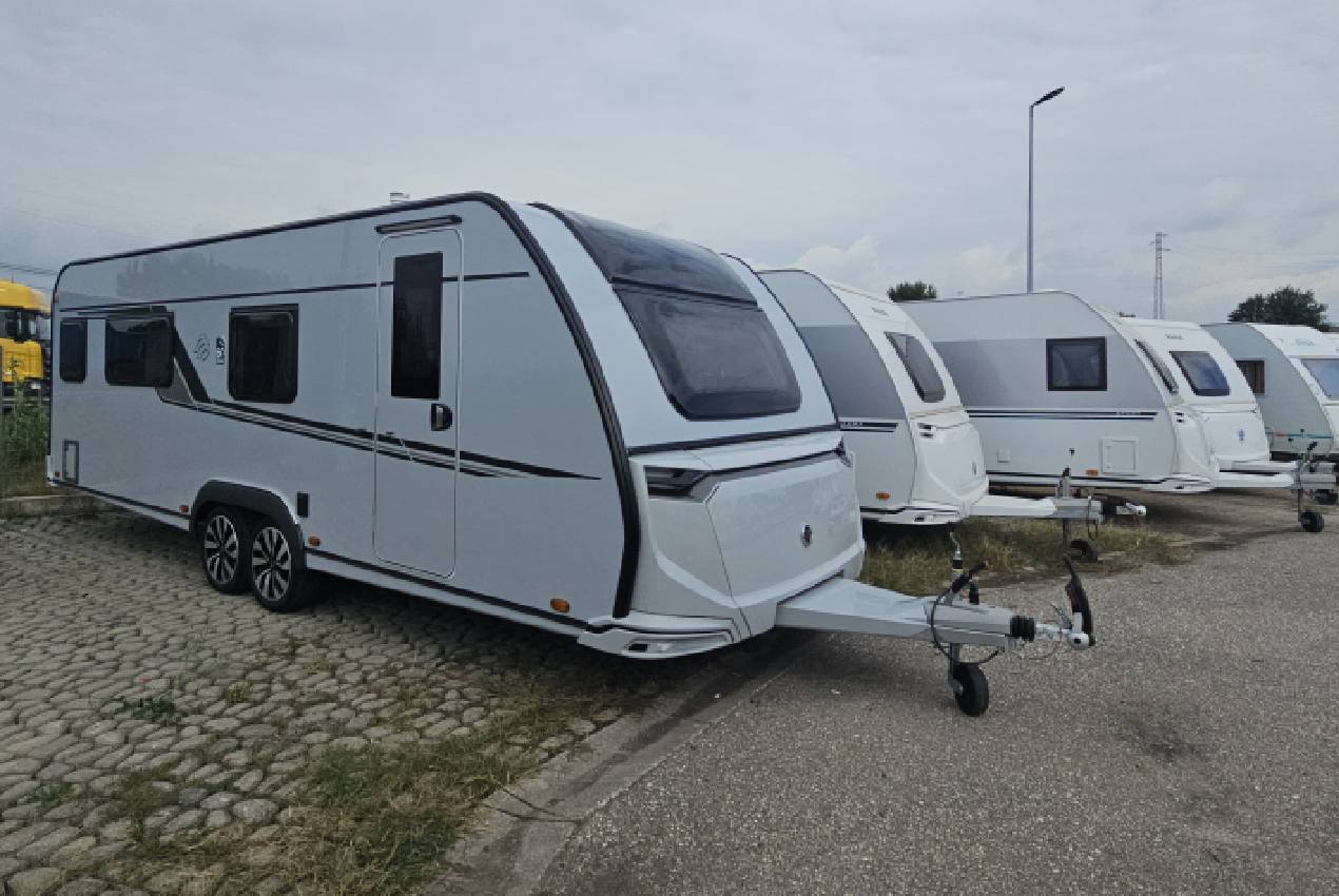 knaus-sudwind650pxb-caravanbacci