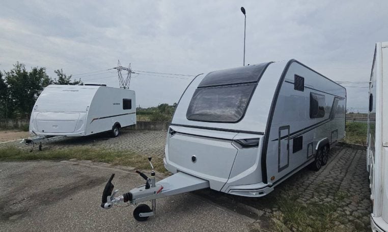 knaus-sudwind650pxb-caravanbacci