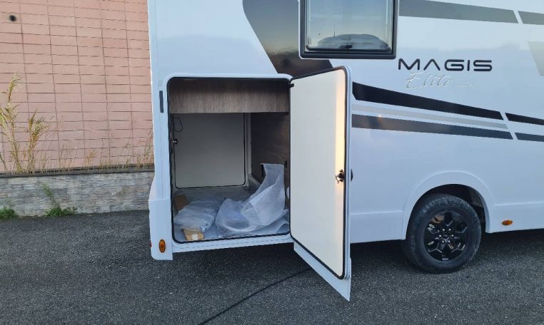 ci-magis67xt-caravanbacci