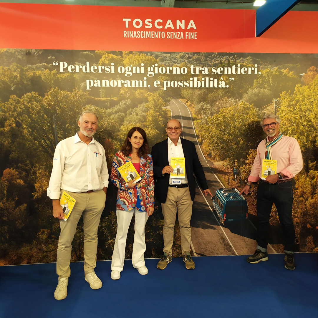 Paolo Bacci , Michela Bagatella responsabile rivista Plein air, Francesco Tapinassi direttore di Toscana Promozione e Claudio Menconi Chef (Salone del Camper 2023)