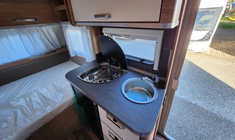 weinsberg-caraone390qd-caravanbacci